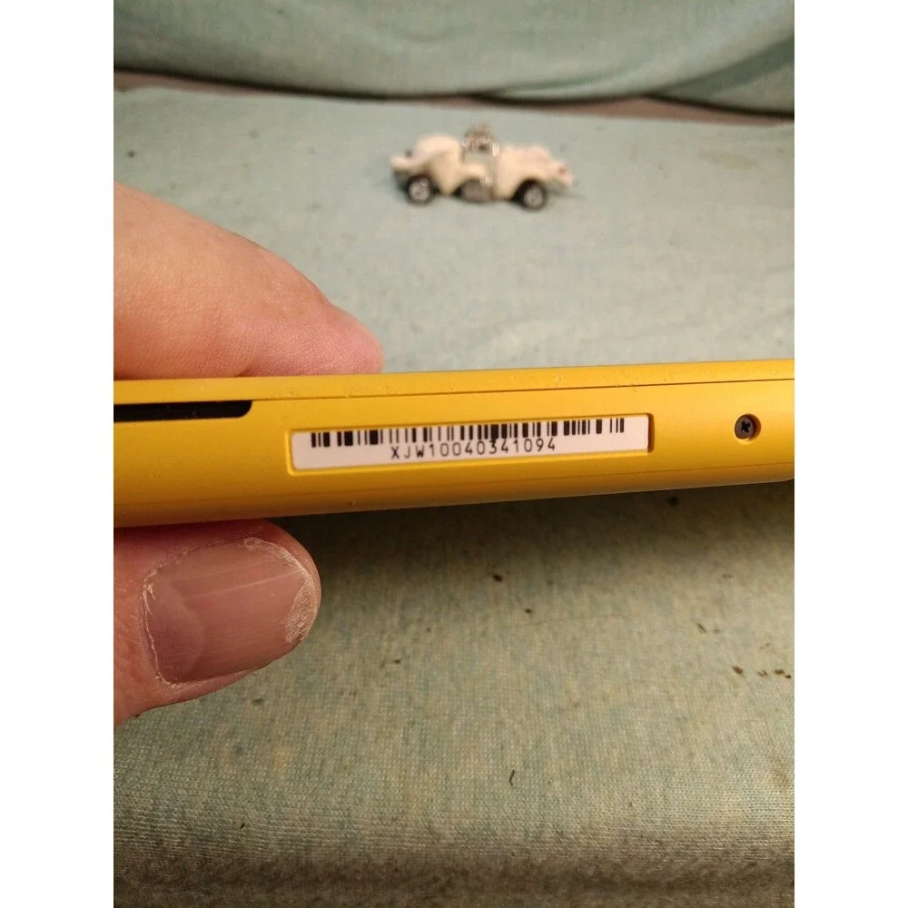 Nintendo Switch Lite Handheld Console - Yellow works